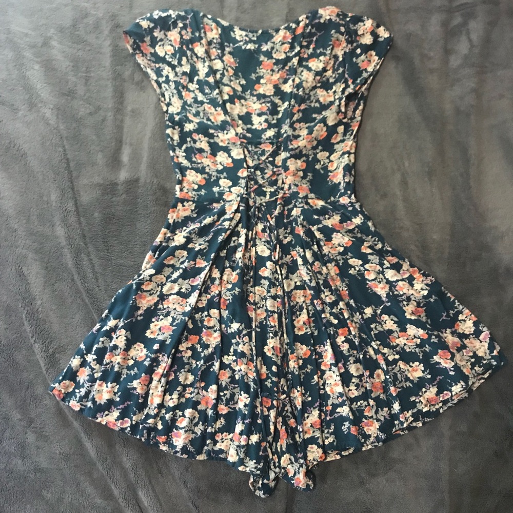 Kimchi Blue Floral Lace-Up Romper Size XS